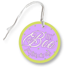 Load image into Gallery viewer, Hey Boo Halloween Circle Gift Tag &amp; Twine - Purple · Chartreuse
